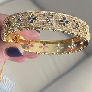 Elegant Gold and Blue Women's Bracelet
